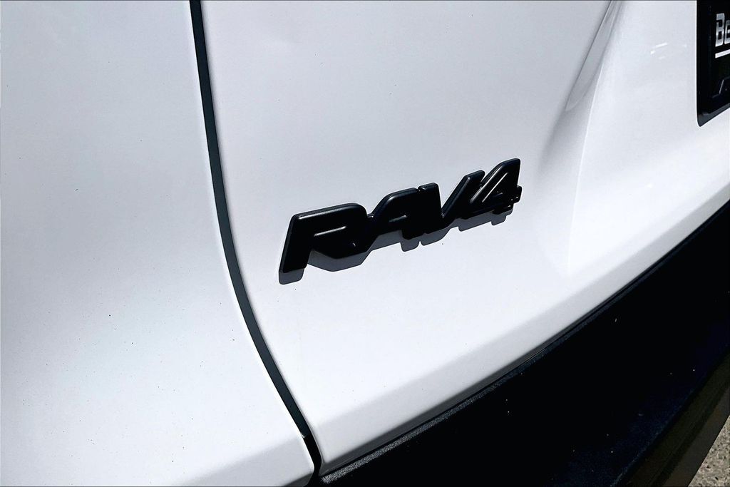 2022 Toyota RAV4 XLE OR