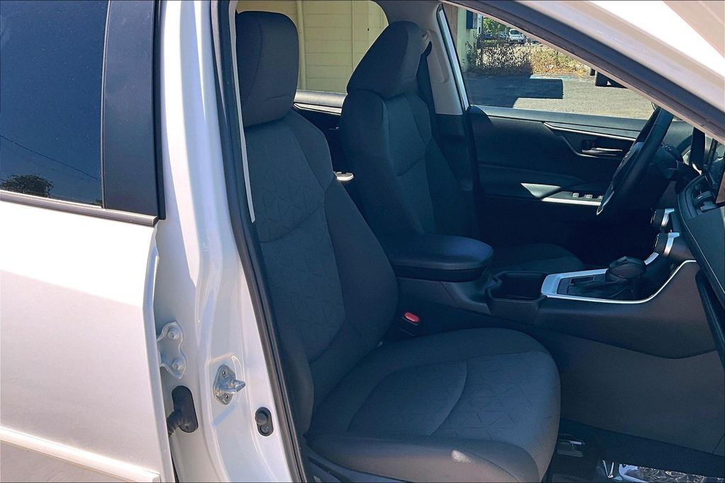 2022 Toyota RAV4 XLE OR