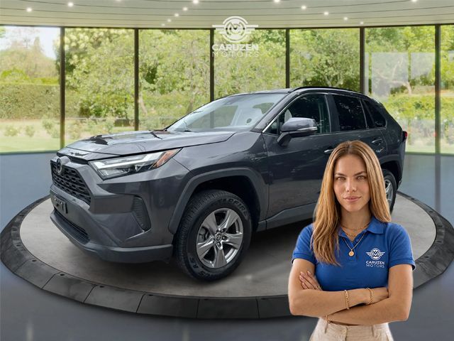 2022 Toyota RAV4 XLE