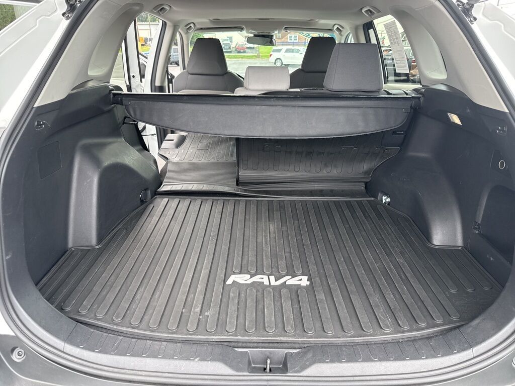 2022 Toyota RAV4 XLE Mount Joy PA