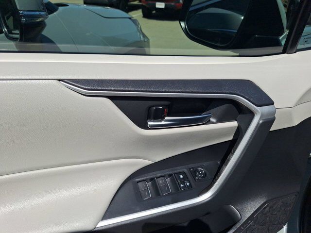 2022 Toyota RAV4 XLE Premium Hurst TX