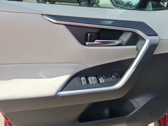 2022 Toyota RAV4 XLE Premium Hurst TX