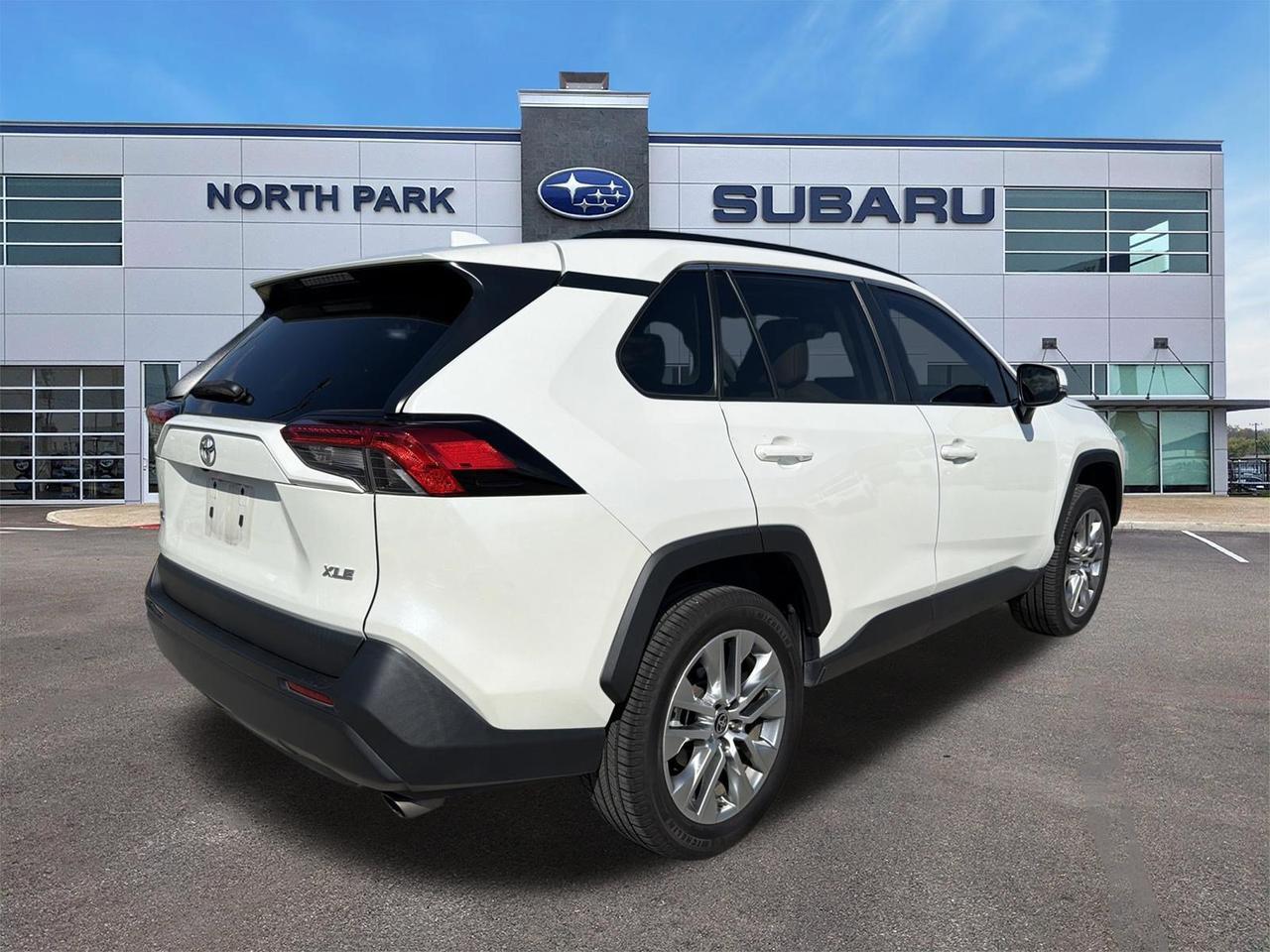 2022 Toyota RAV4 XLE Premium
