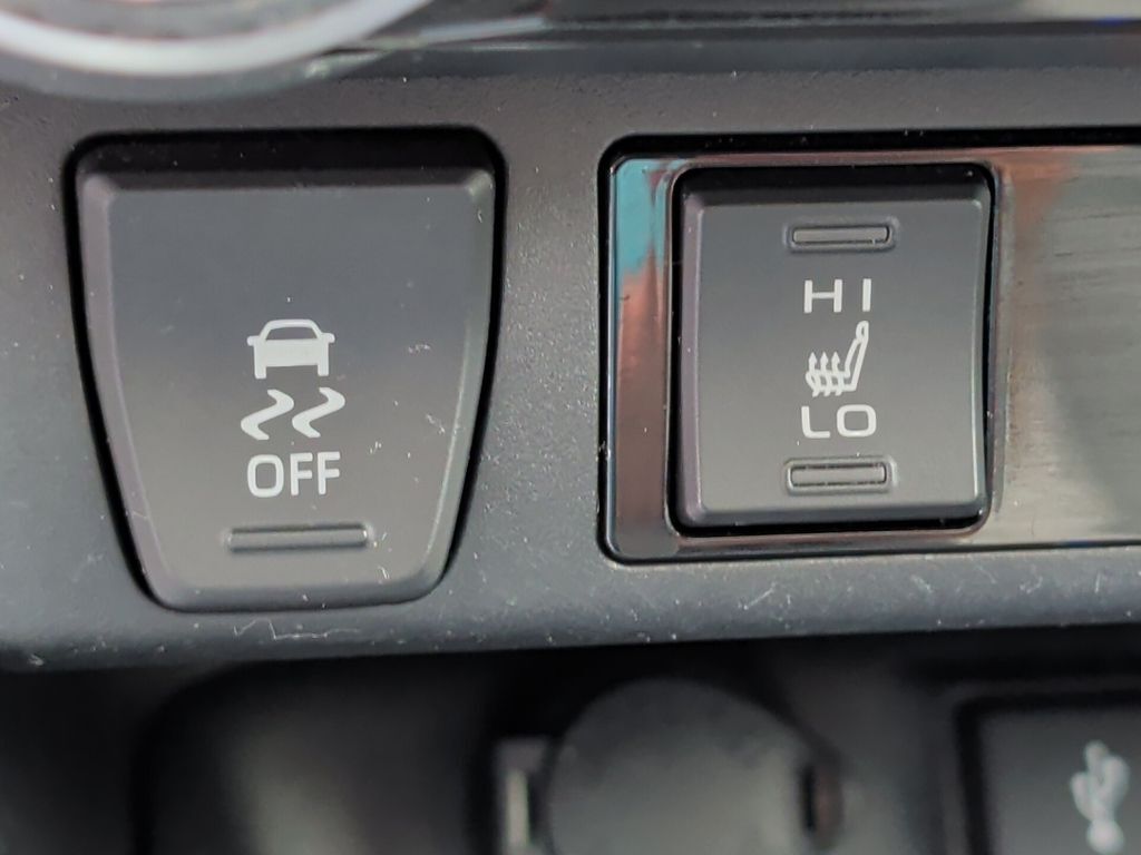 2022 Toyota RAV4 XLE Premium Worcester MA
