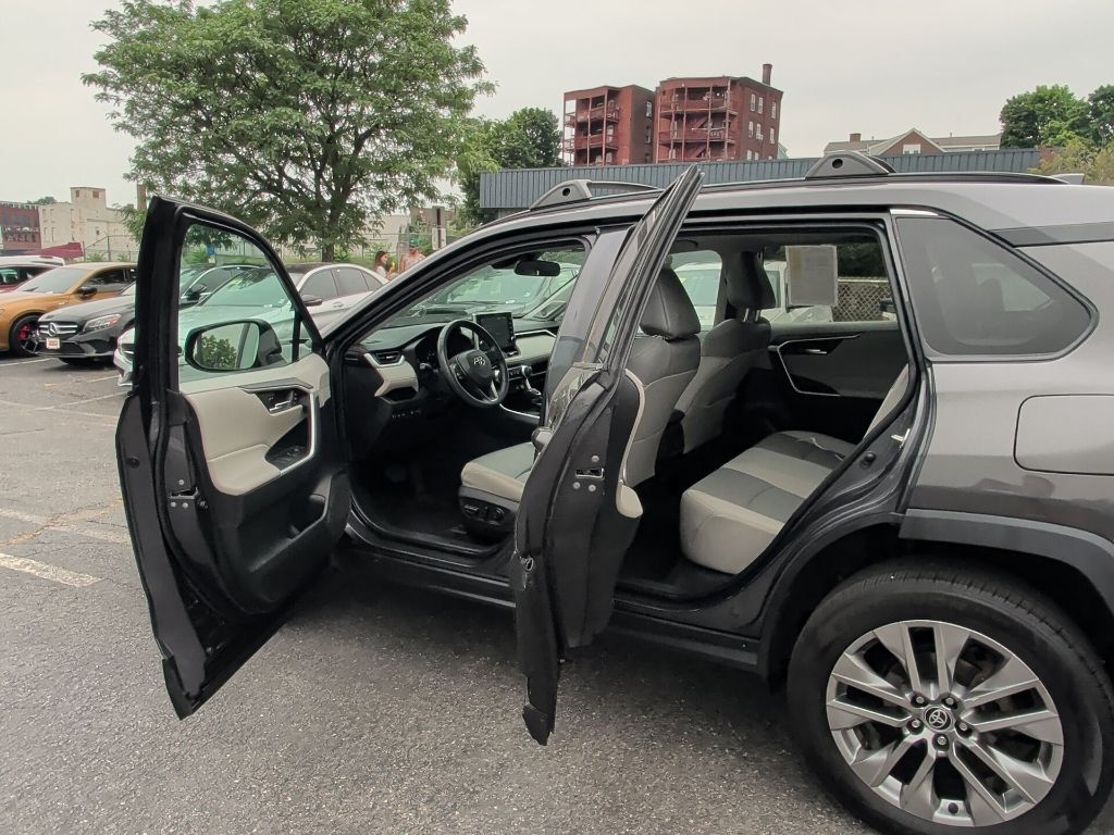 2022 Toyota RAV4 XLE Premium Worcester MA