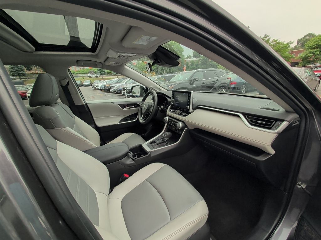 2022 Toyota RAV4 XLE Premium Worcester MA