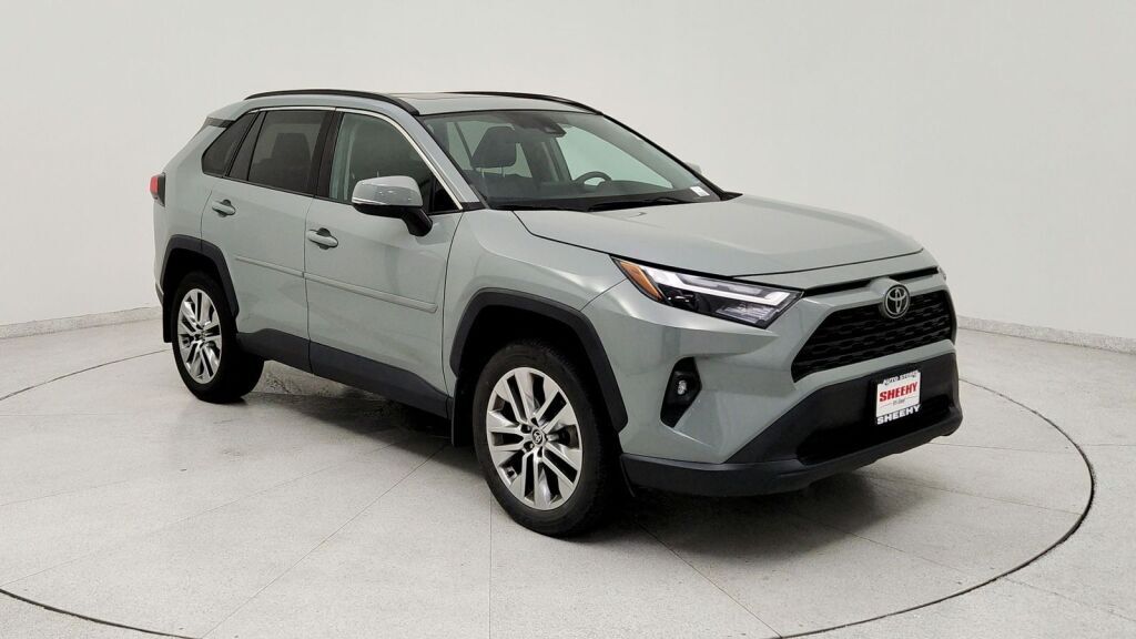 2022 Toyota RAV4 XLE Premium