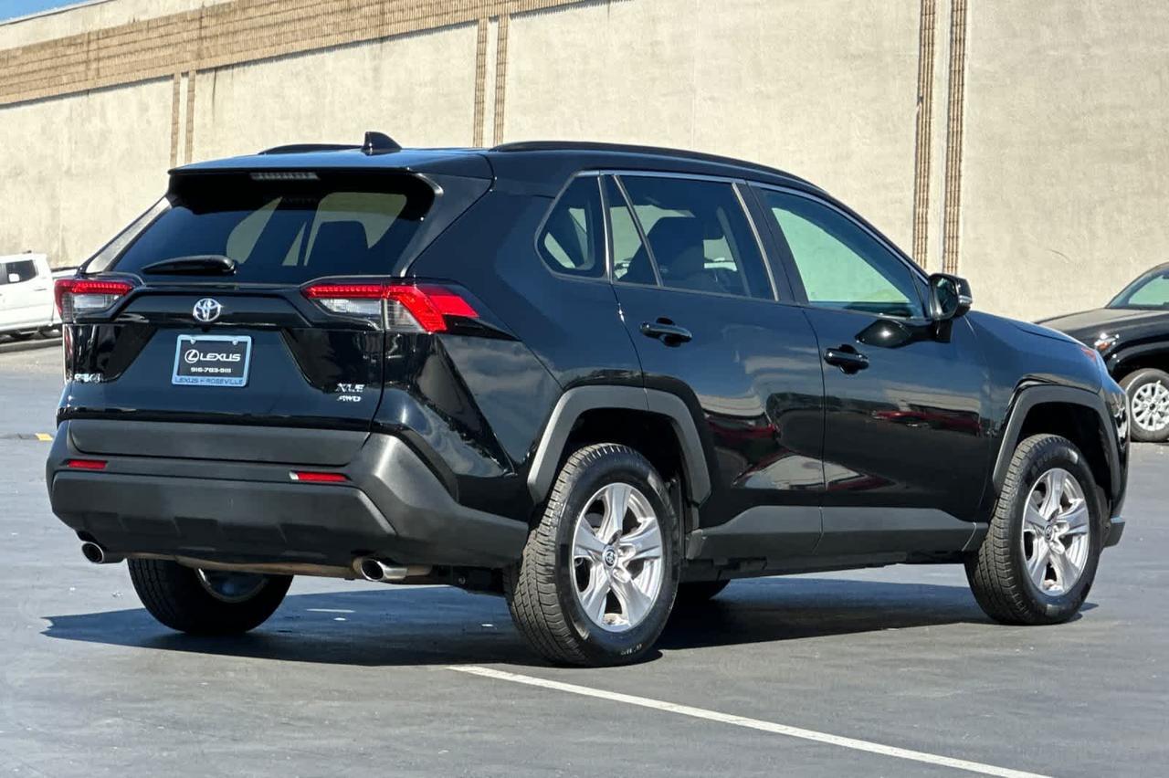 2022 Toyota RAV4 XLE