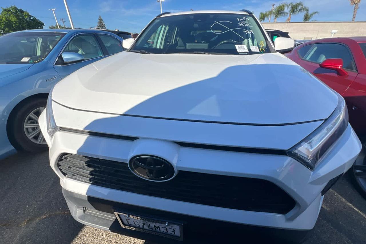 2022 Toyota RAV4 XLE
