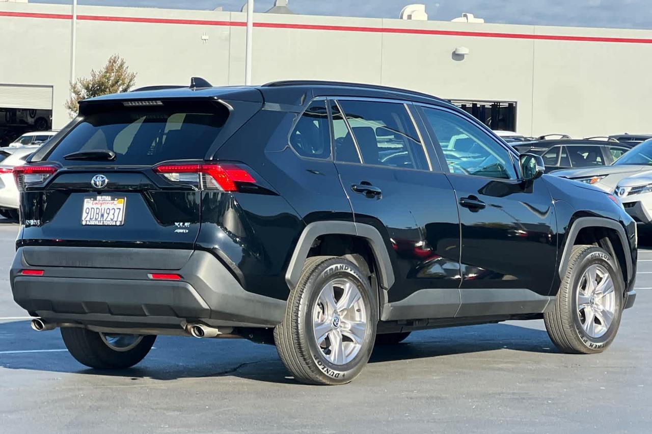 2022 Toyota RAV4 XLE