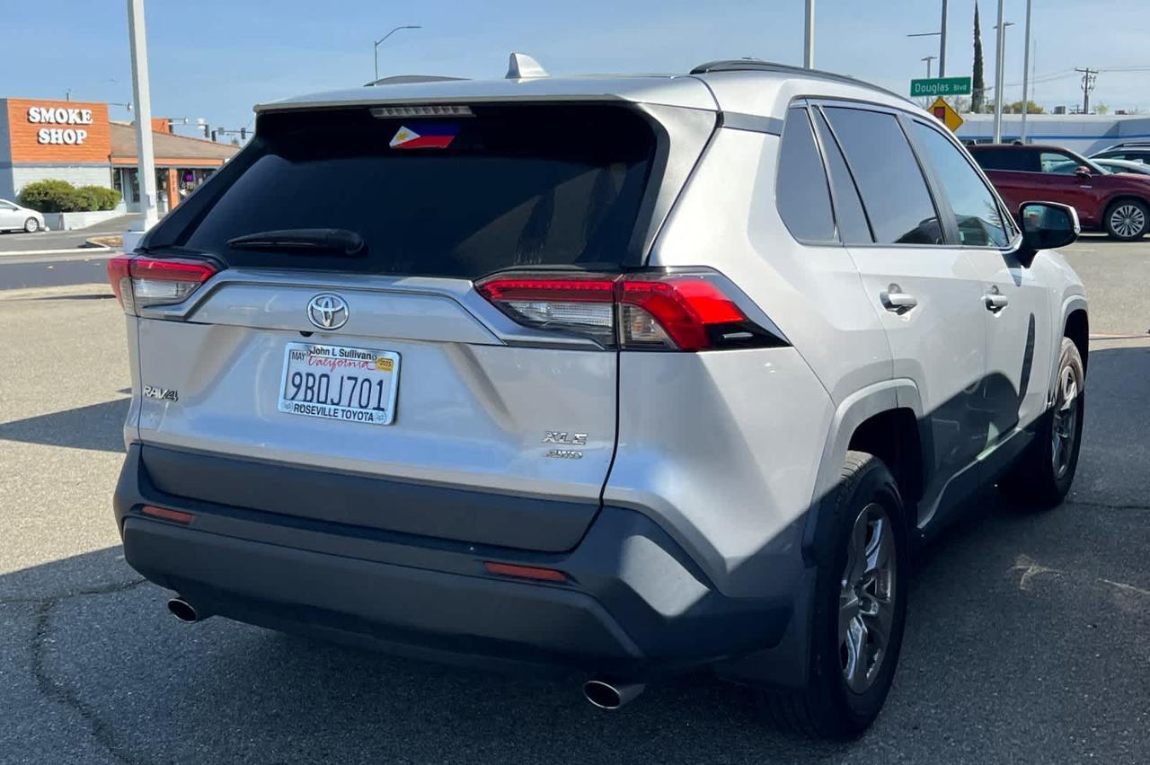2022 Toyota RAV4 XLE