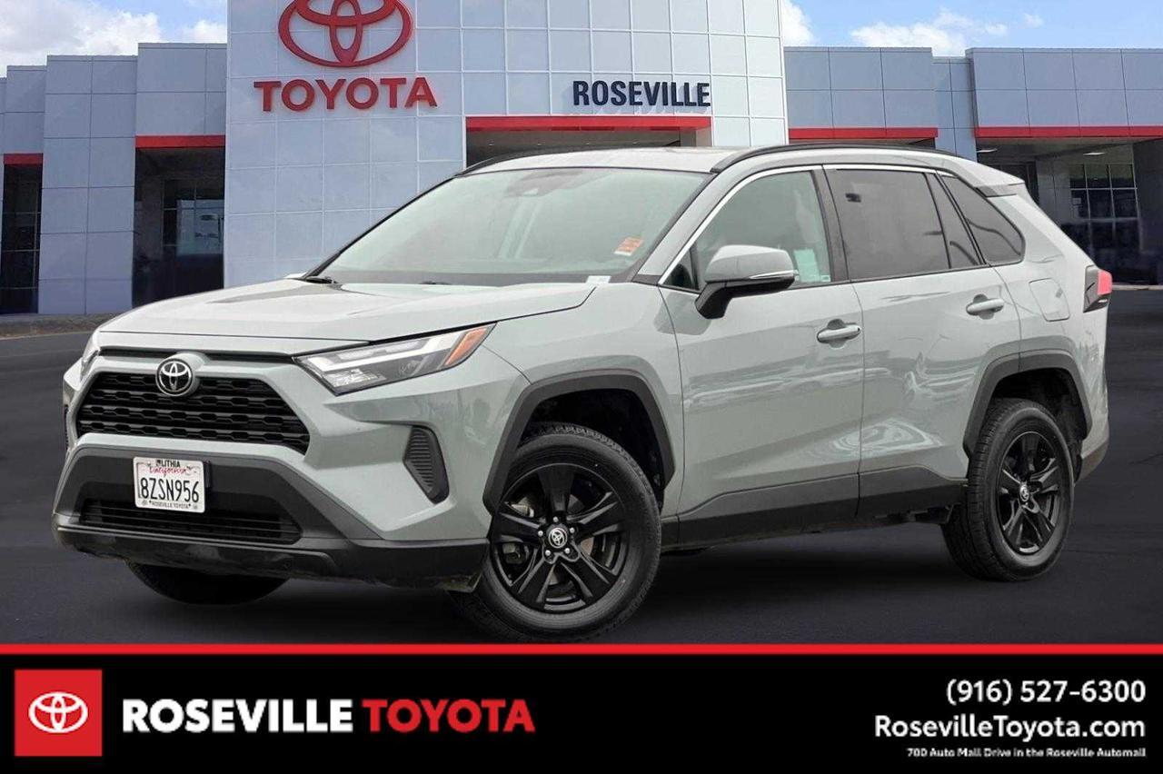 2022 Toyota RAV4 XLE