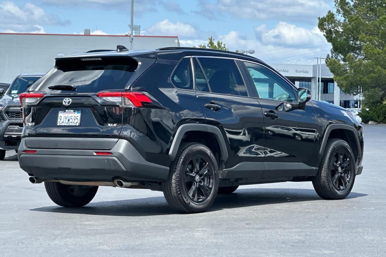 2022 Toyota RAV4 XLE