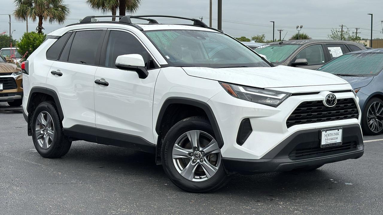 2022 Toyota RAV4 XLE