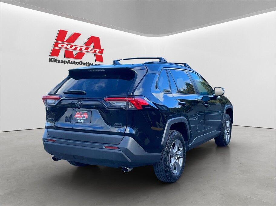 2022 Toyota RAV4 XLE Sport Utility 4D