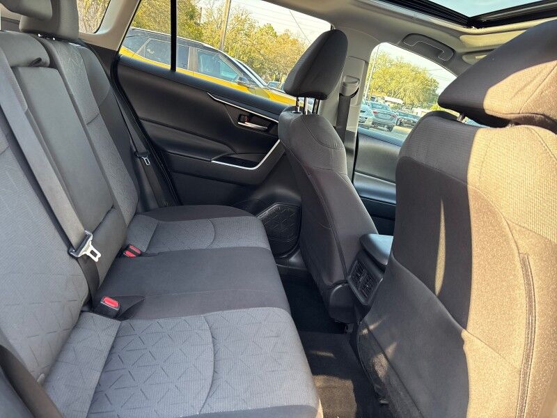 2022 Toyota RAV4 XLE w/CONVENIENCE PKG. SUNROOF. Seffner FL