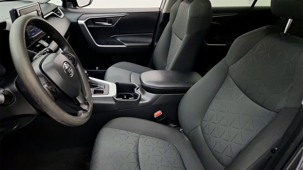 2022 Toyota RAV4 XLE Laurel MD