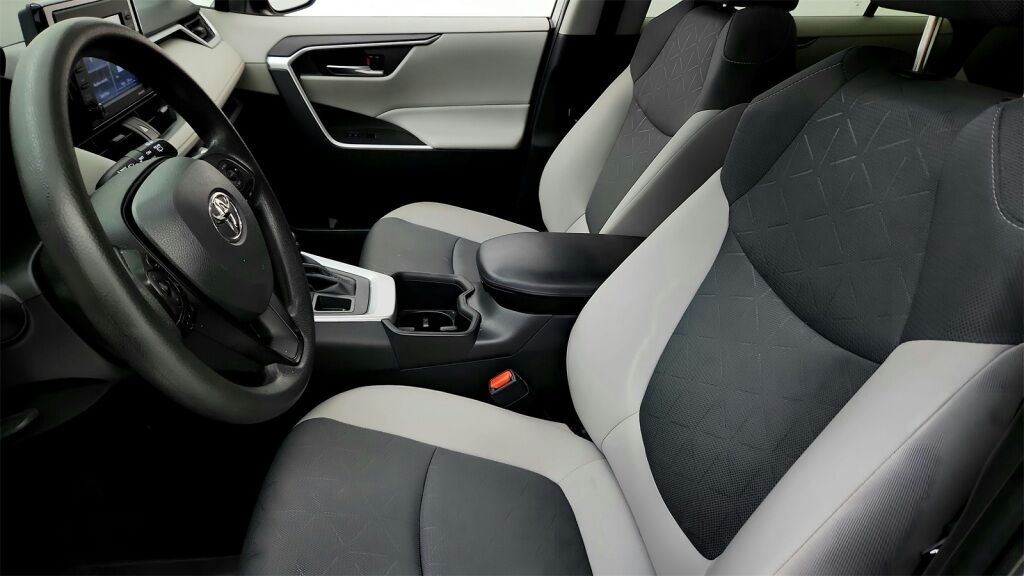 2022 Toyota RAV4 XLE Laurel MD