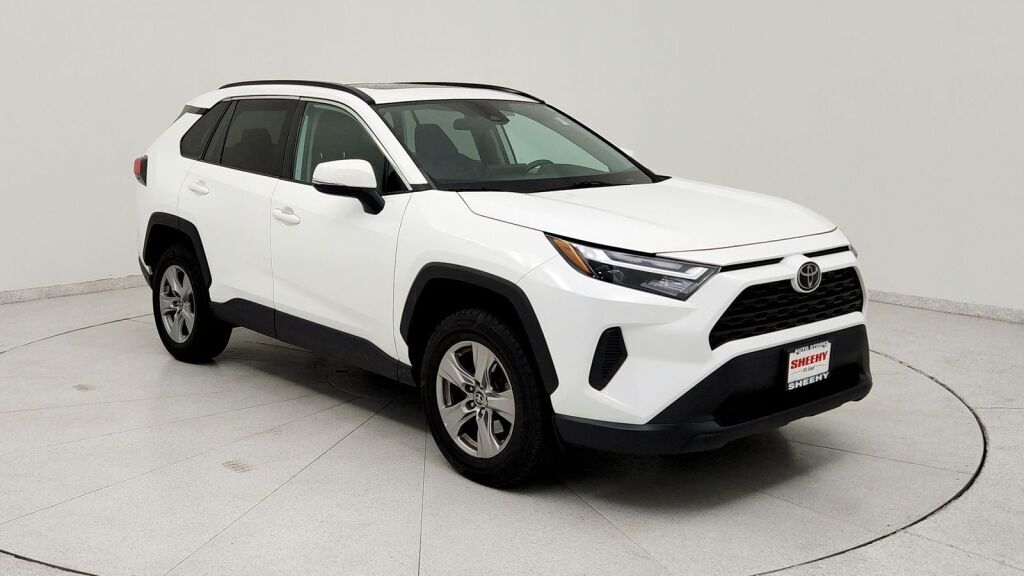 2022 Toyota RAV4 XLE