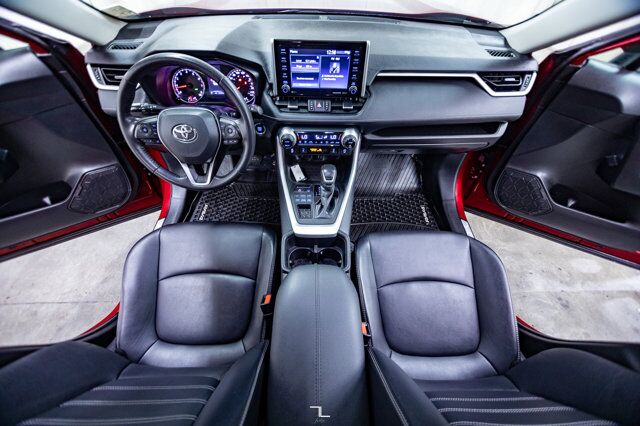 2022 Toyota Rav4 AWD XLE Leather Roof BCam Red Deer AB