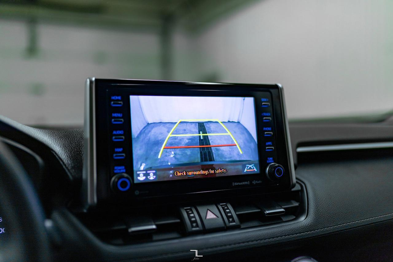 2022 Toyota Rav4 AWD XLE Leather Roof BCam Red Deer AB