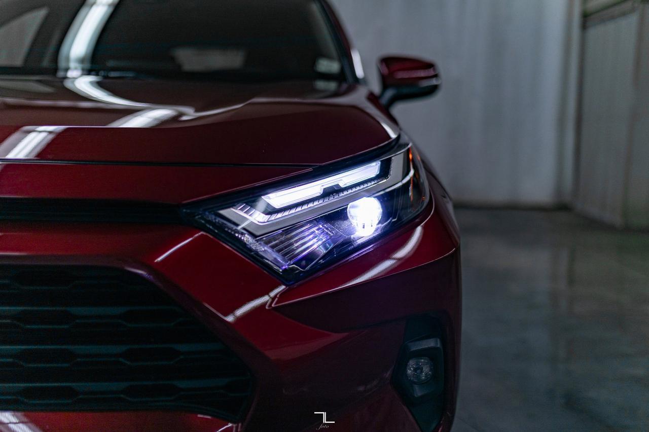 2022 Toyota Rav4 AWD XLE Leather Roof BCam Red Deer AB