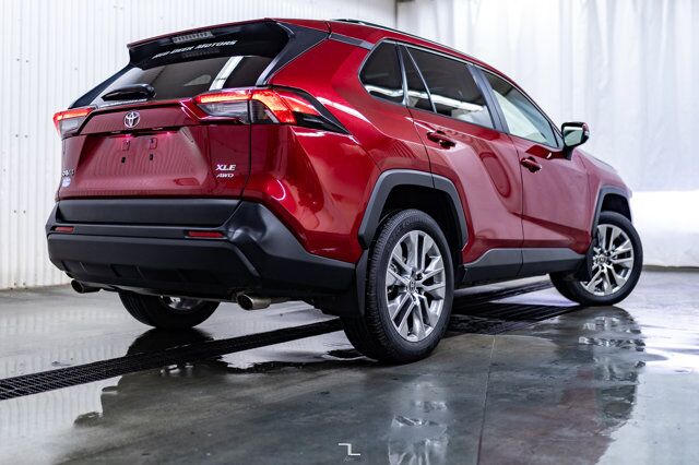 2022 Toyota Rav4 AWD XLE Leather Roof BCam Red Deer AB
