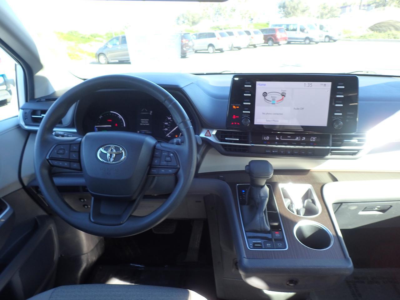 2022 Toyota Sienna LE Anaheim CA