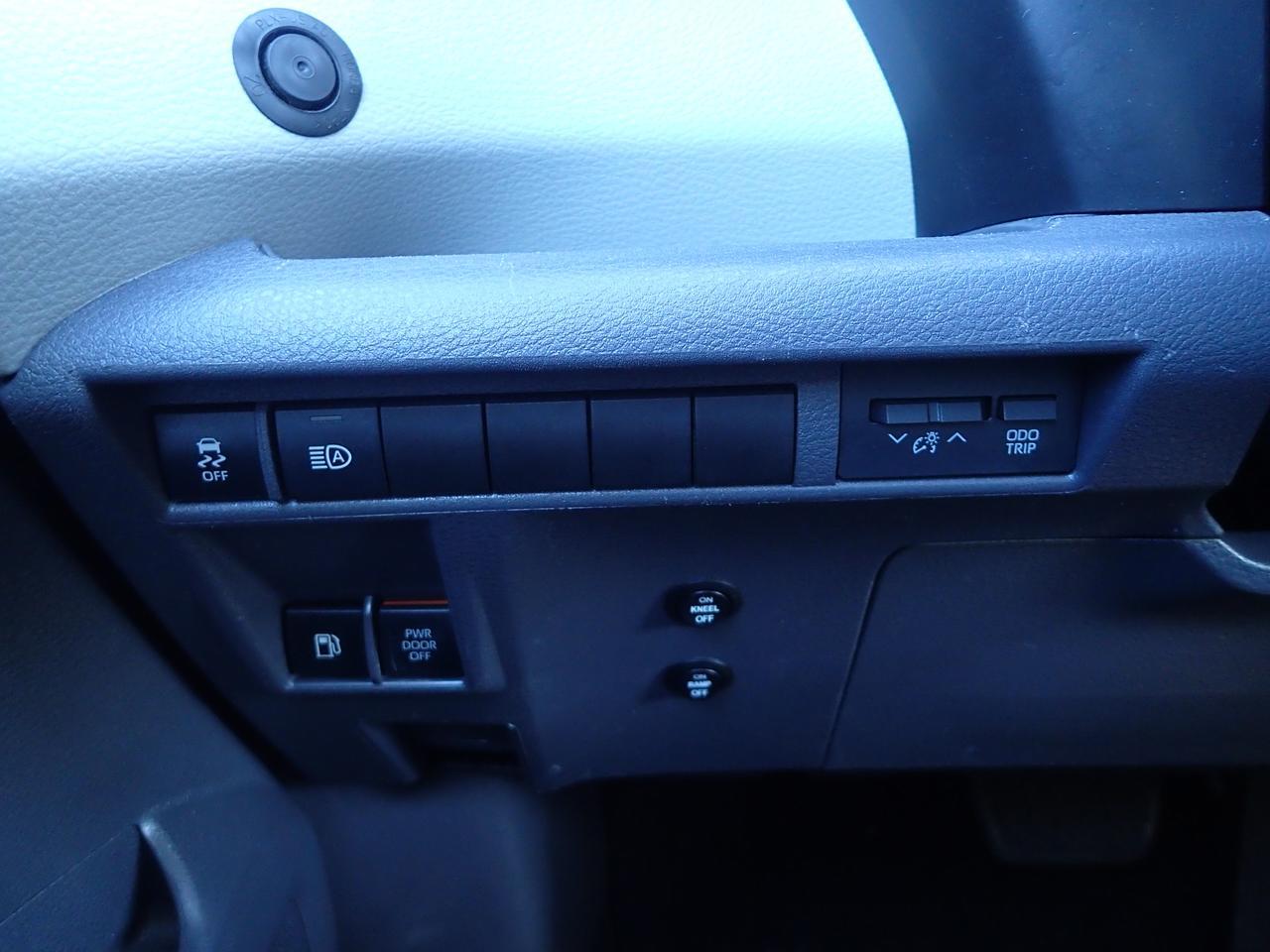 2022 Toyota Sienna LE Anaheim CA