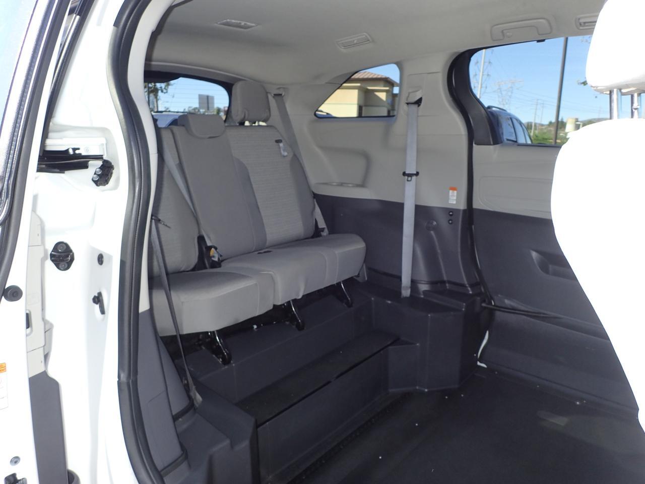 2022 Toyota Sienna LE Anaheim CA