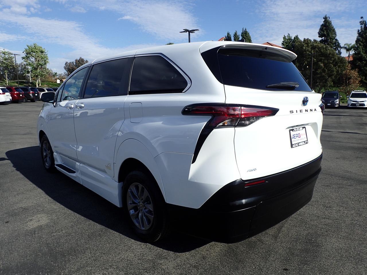 2022 Toyota Sienna LE Anaheim CA