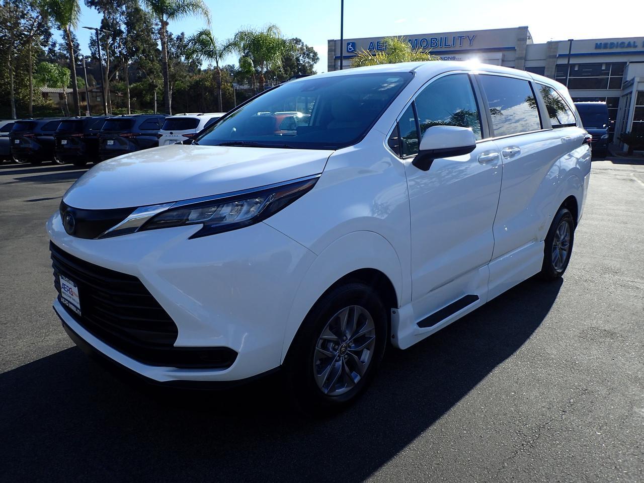 2022 Toyota Sienna LE Anaheim CA