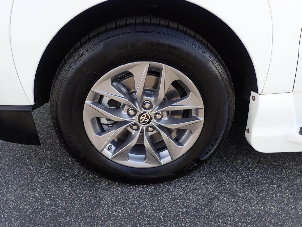 2022 Toyota Sienna LE Anaheim CA