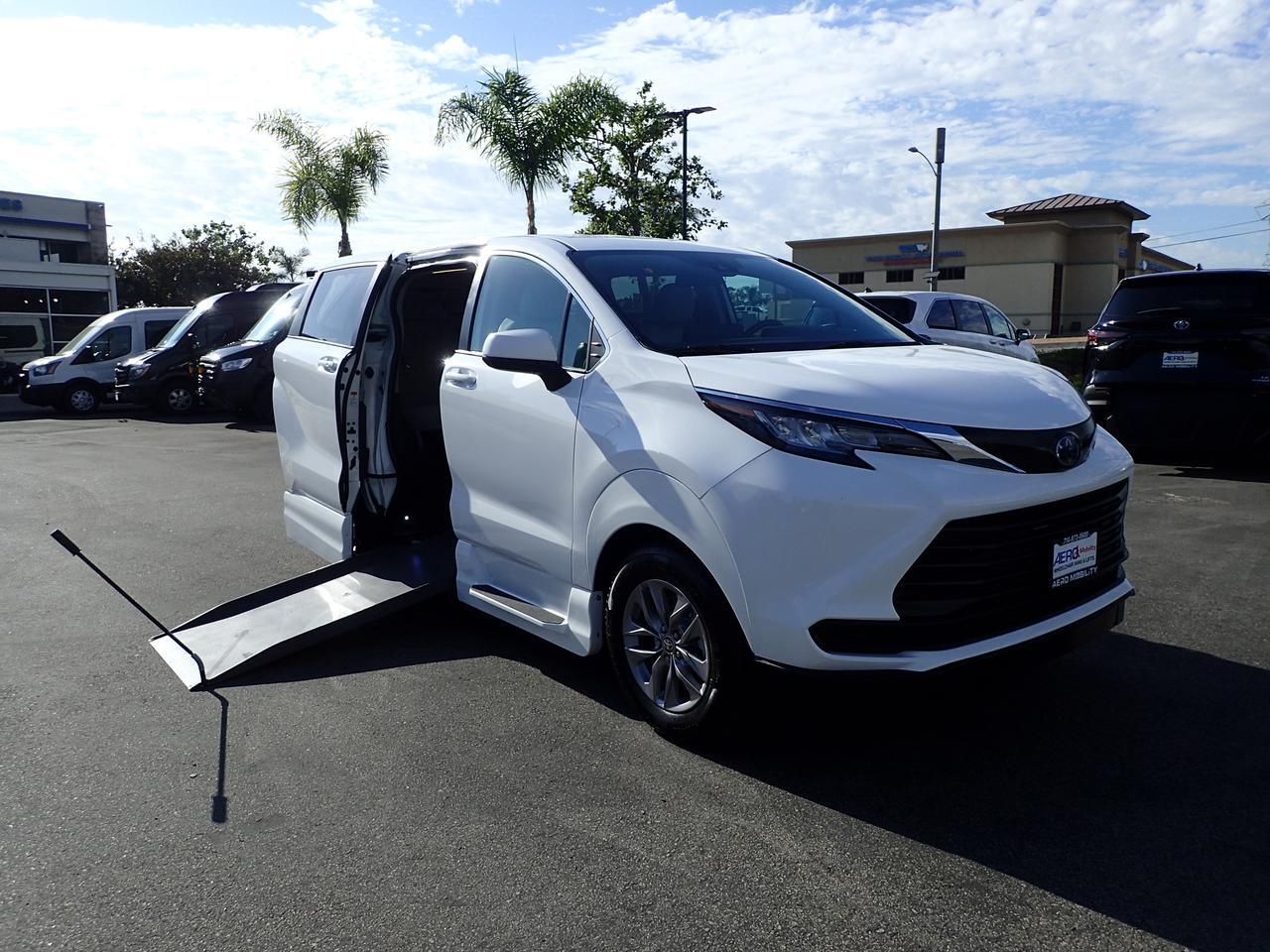 2022 Toyota Sienna LE Anaheim CA