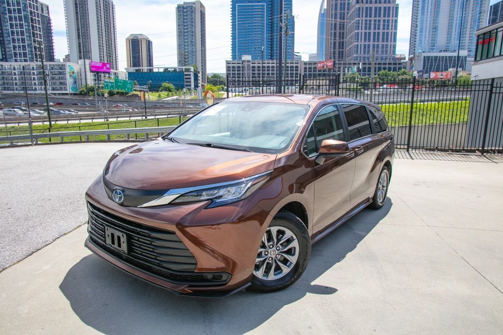 2022 Toyota Sienna LE Atlanta GA
