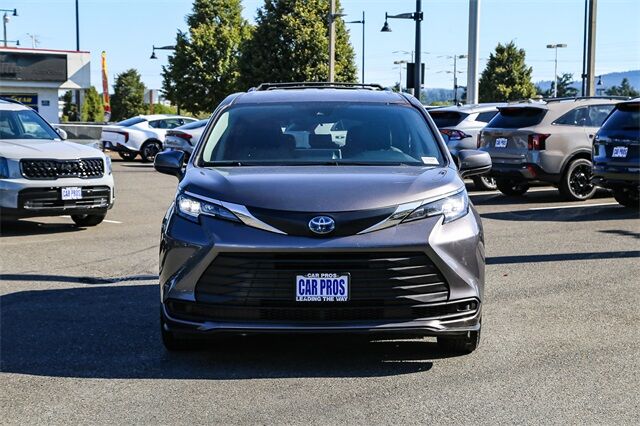 2022 Toyota Sienna LE Renton WA