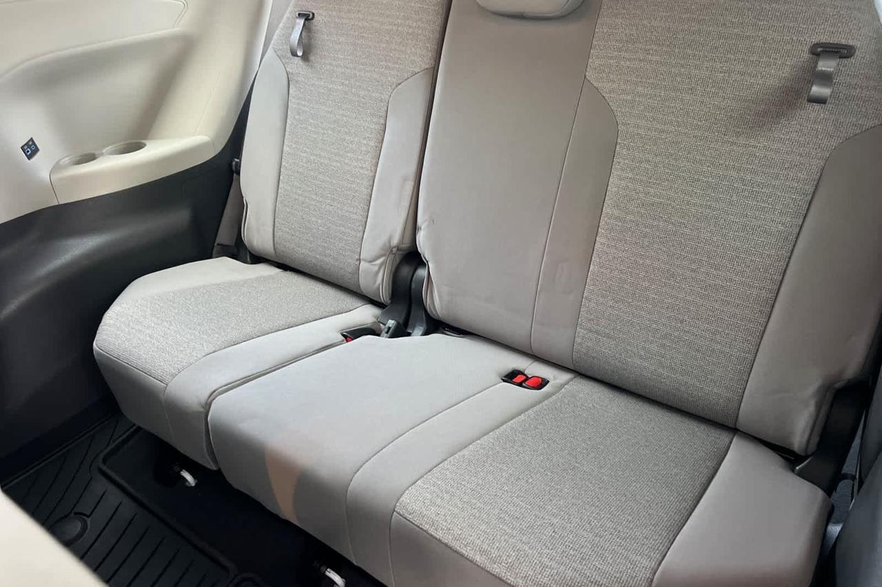 2022 Toyota Sienna LE Roseville CA