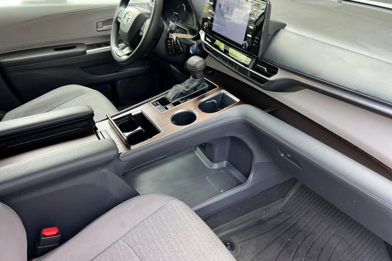 2022 Toyota Sienna LE Roseville CA