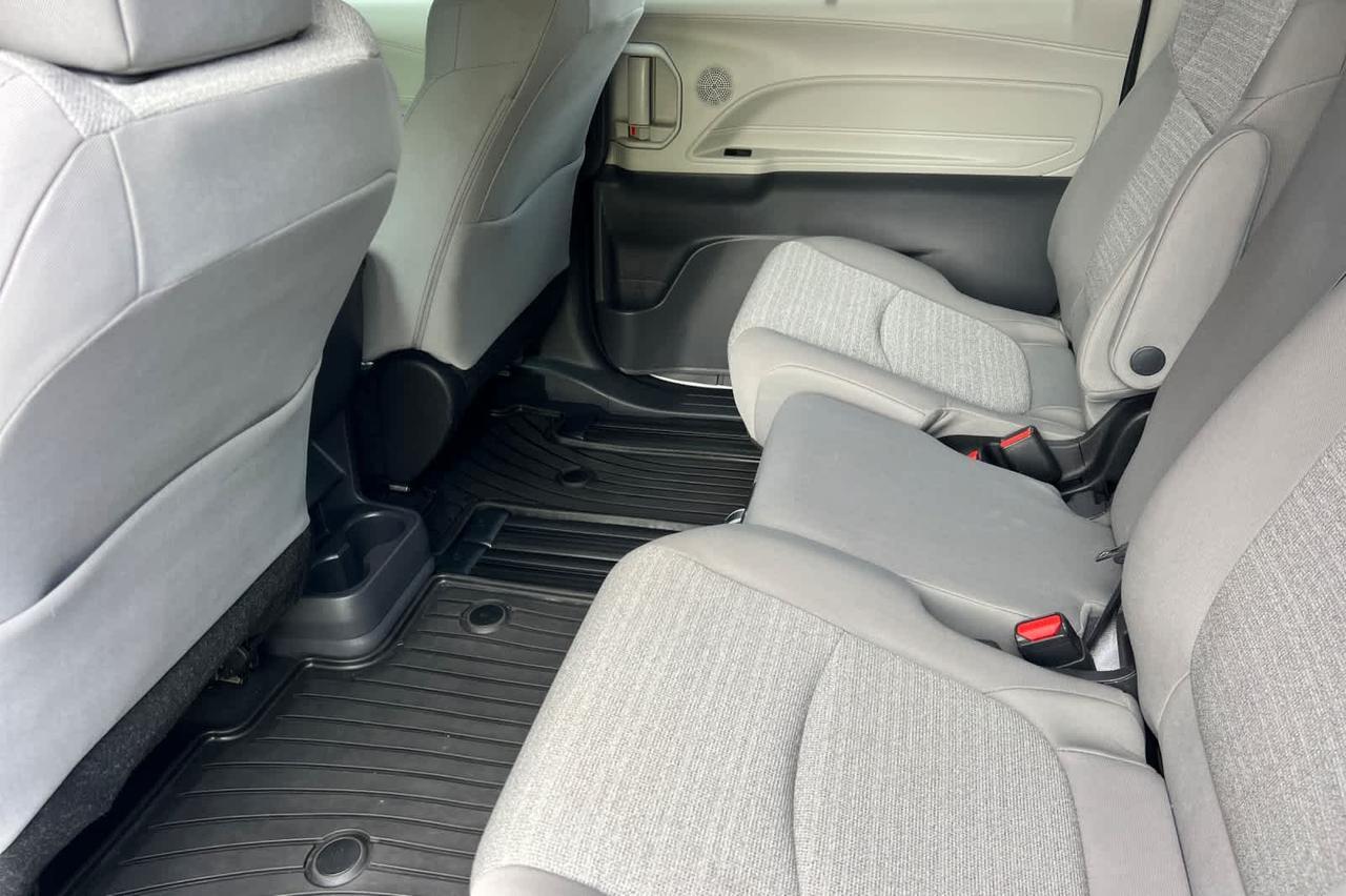 2022 Toyota Sienna LE Roseville CA