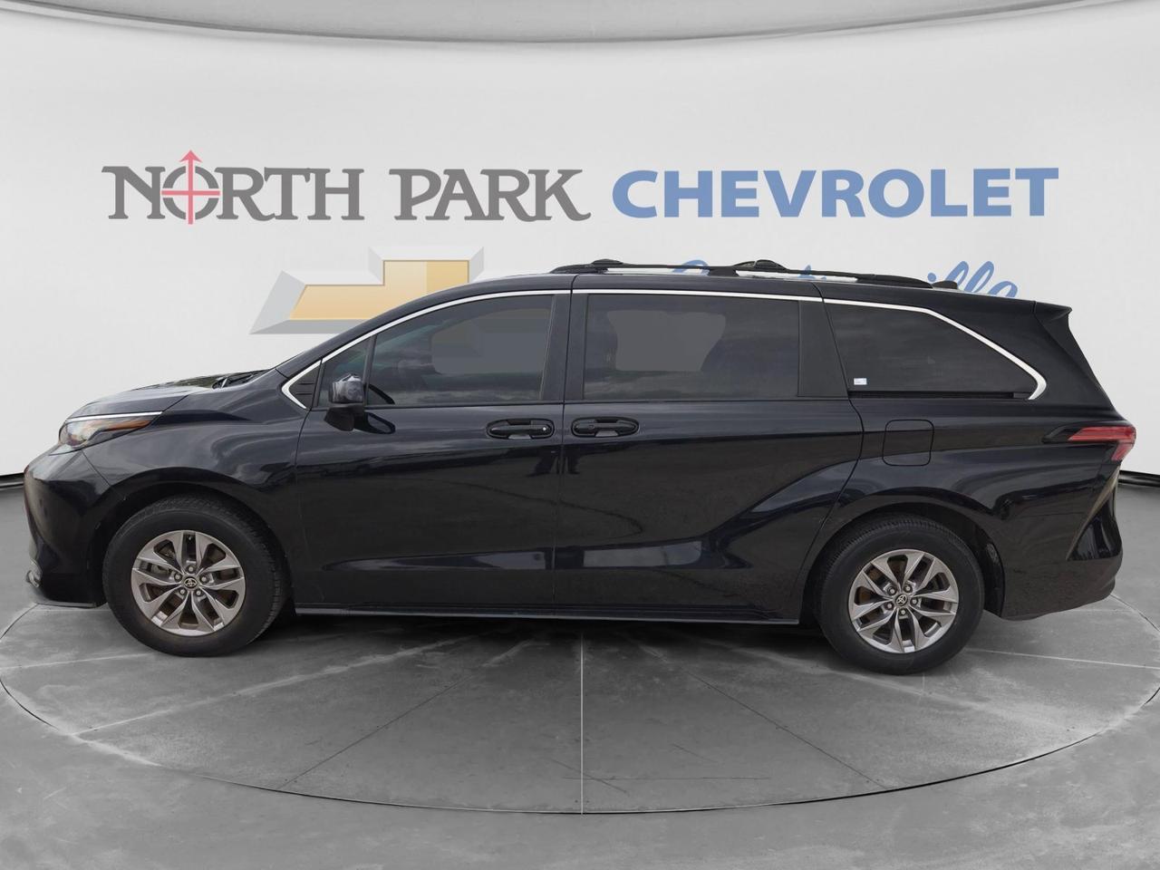 2022 Toyota Sienna LE Castroville TX
