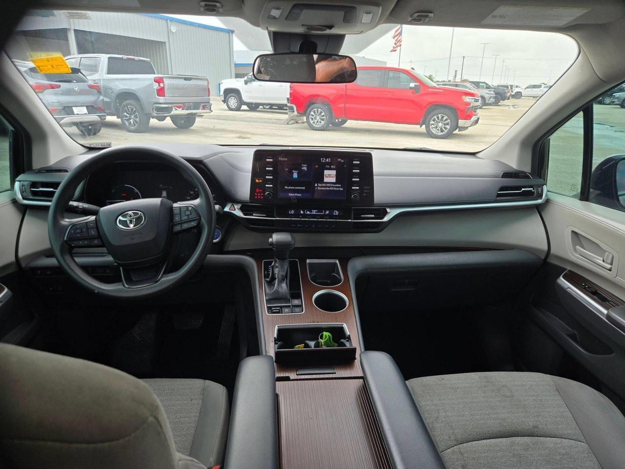 2022 Toyota Sienna LE Castroville TX