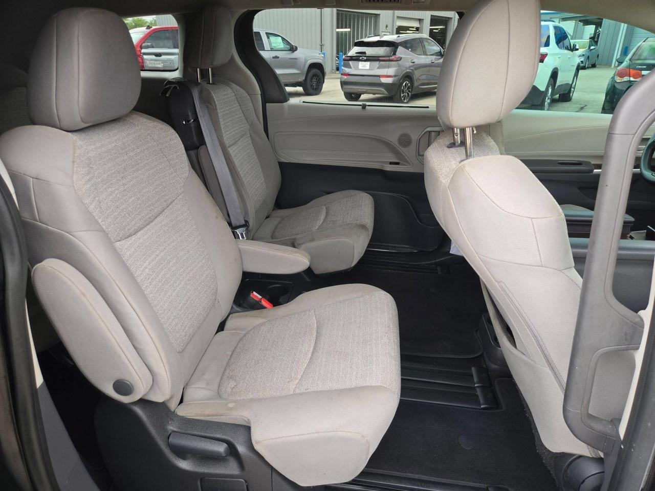 2022 Toyota Sienna LE Castroville TX