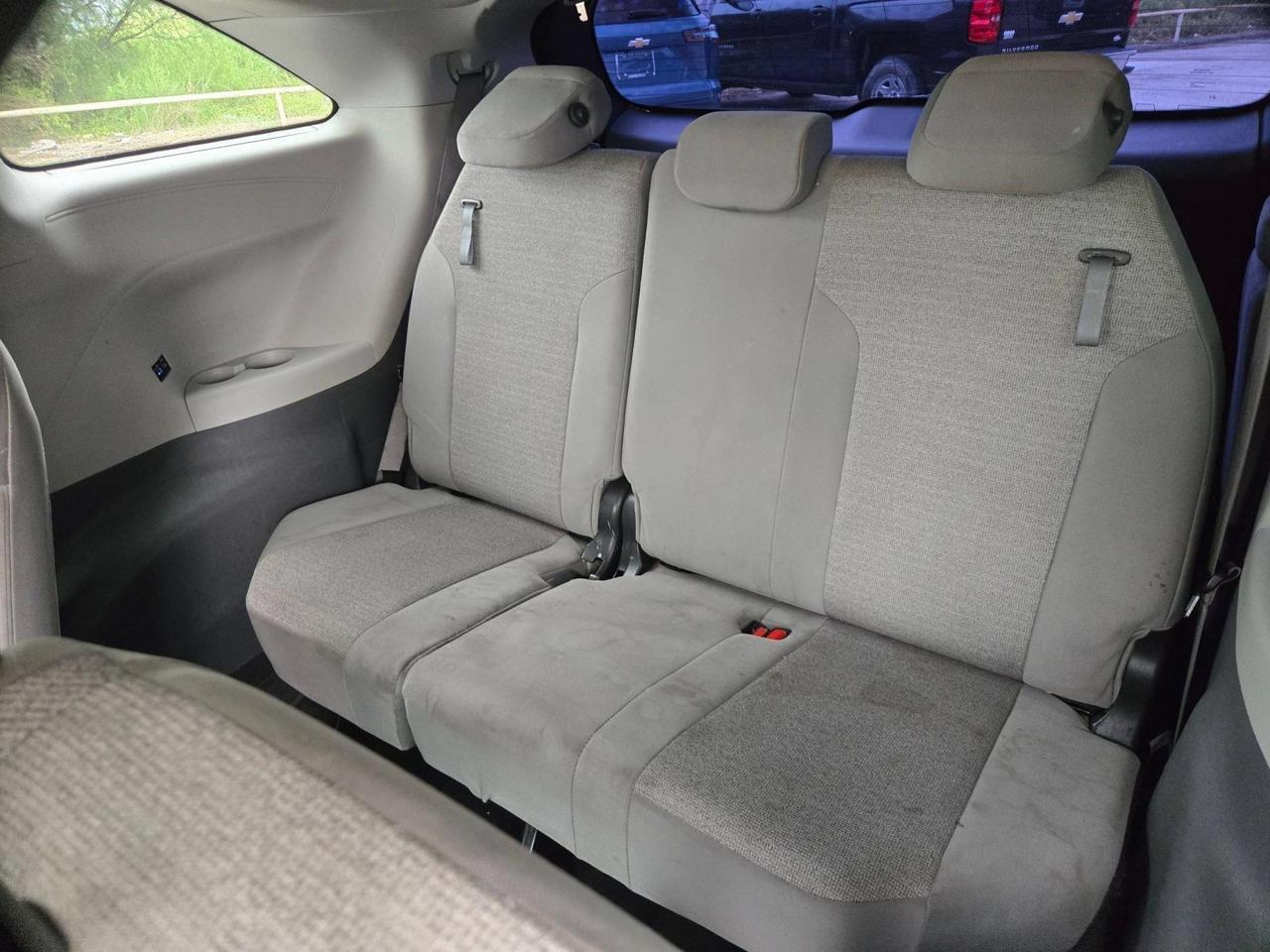 2022 Toyota Sienna LE Castroville TX