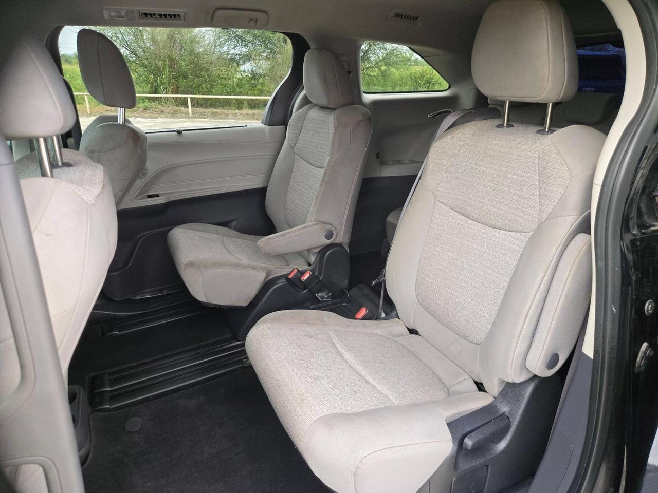 2022 Toyota Sienna LE Castroville TX