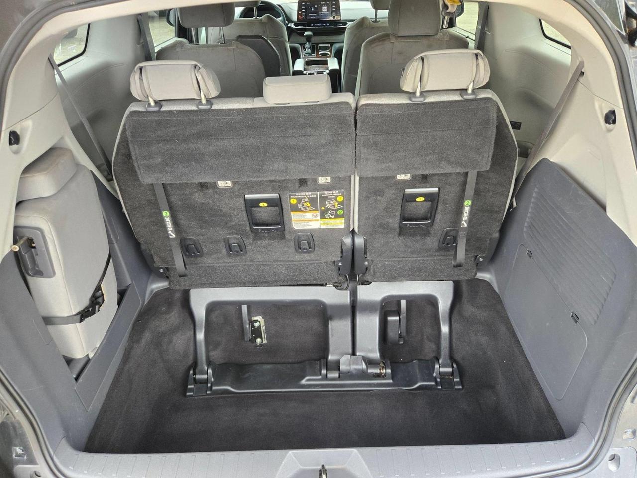 2022 Toyota Sienna LE Castroville TX