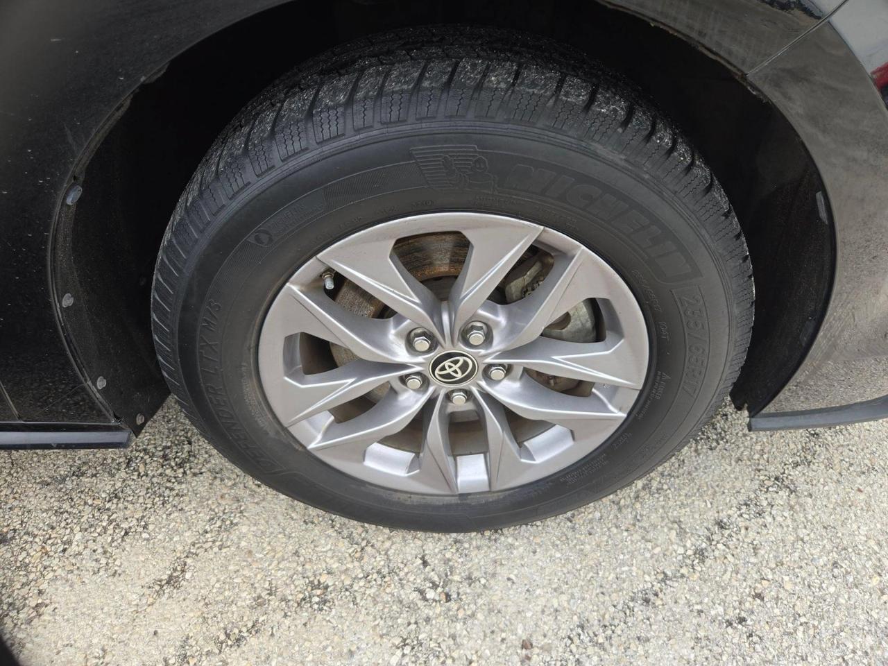 2022 Toyota Sienna LE Castroville TX