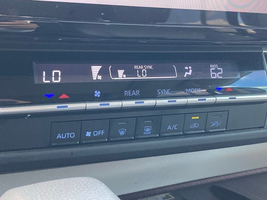 2022 Toyota Sienna LE San Antonio TX