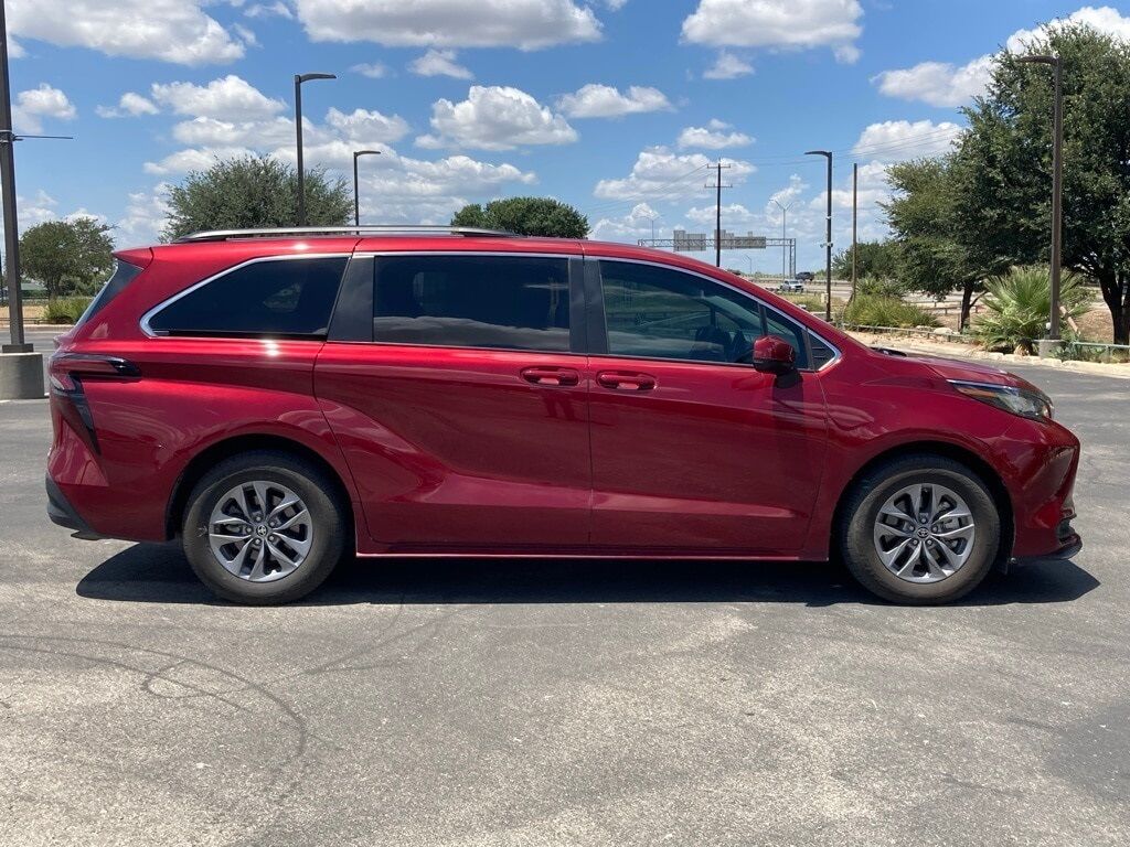 2022 Toyota Sienna LE San Antonio TX