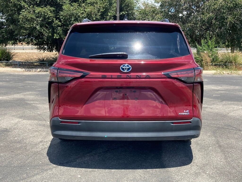 2022 Toyota Sienna LE San Antonio TX