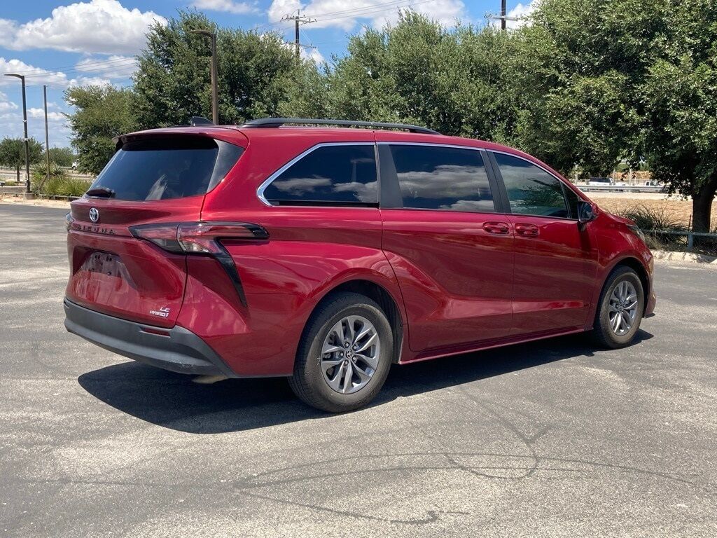 2022 Toyota Sienna LE San Antonio TX